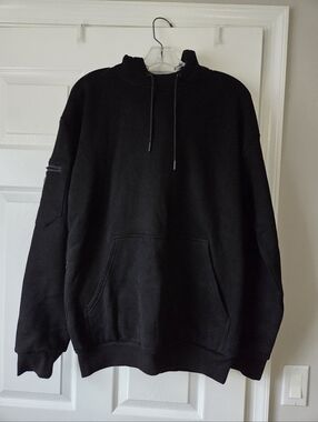 Comfrt Airplane Mode Black Hoodie NWOT